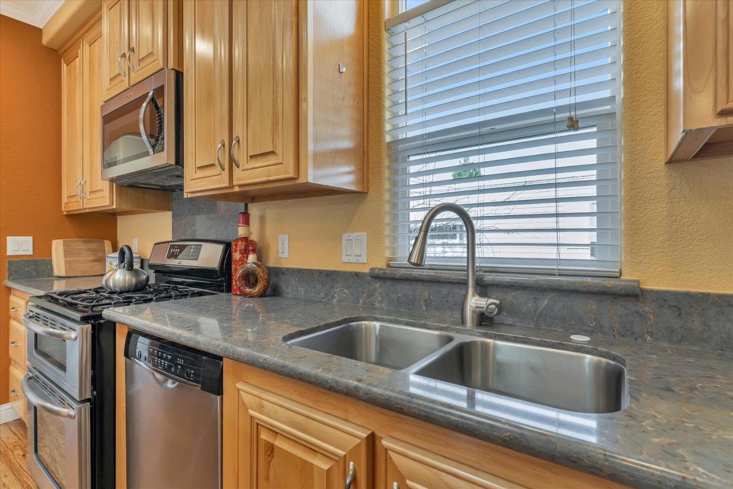 Detail Gallery Image 12 of 42 For 4300 Soquel Dr #217,  Soquel,  CA 95073 - 3 Beds | 2 Baths