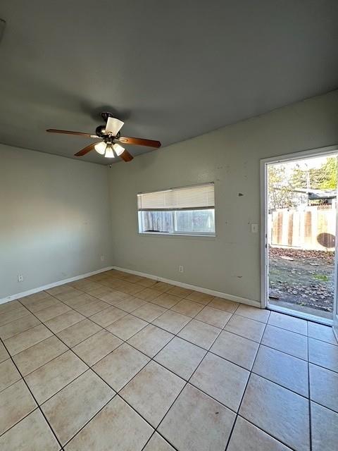 Detail Gallery Image 4 of 16 For 102 Oak St, Modesto,  CA 95351 - – Beds | – Baths