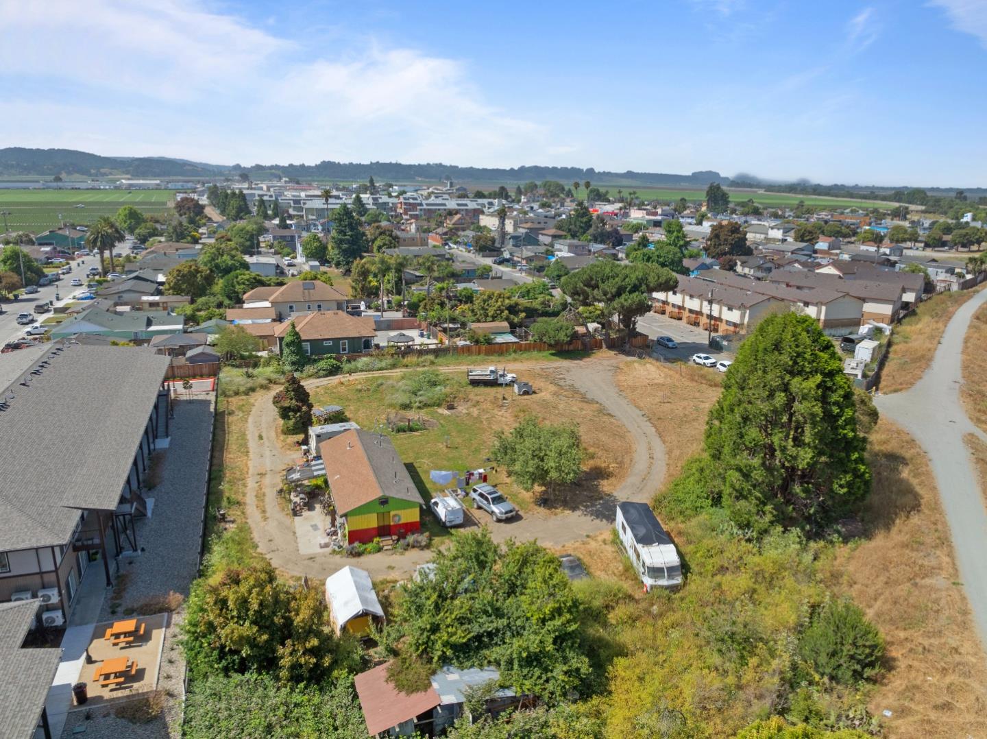 Detail Gallery Image 10 of 13 For 124 Gonda St, Royal Oaks,  CA 95076 - – Beds | – Baths