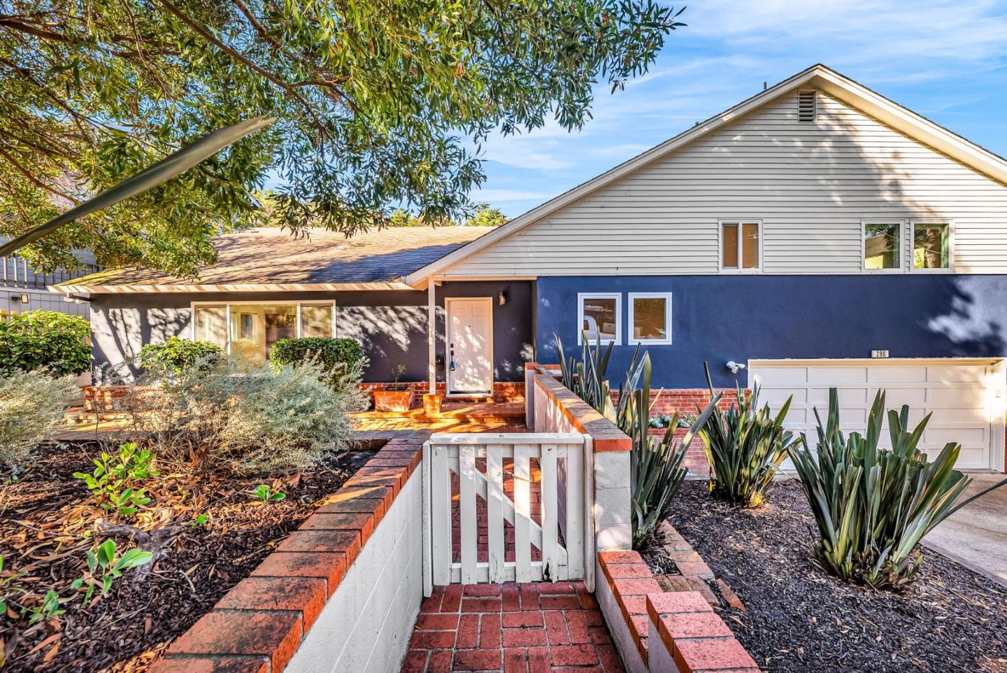 Detail Gallery Image 2 of 61 For 280 Angelita Ave, Pacifica,  CA 94044 - 3 Beds | 3 Baths