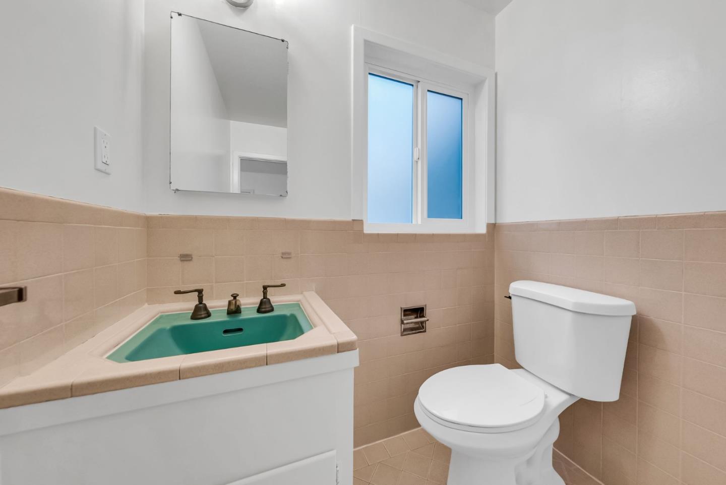 Detail Gallery Image 31 of 61 For 280 Angelita Ave, Pacifica,  CA 94044 - 3 Beds | 3 Baths