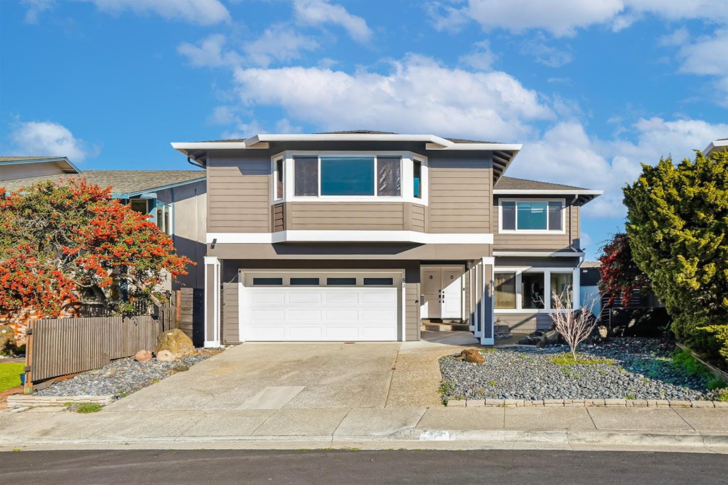 Front Image Thumbnail for ML82031066