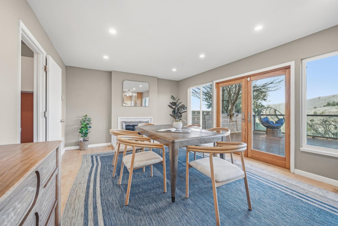 Detail Gallery Image 19 of 51 For 63 Kathleen Ct, Pacifica,  CA 94044 - 4 Beds | 3/1 Baths