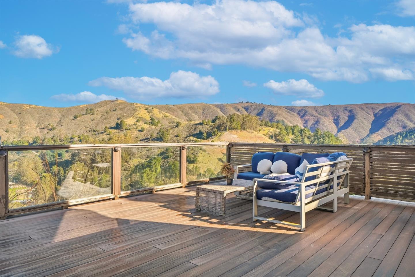 Detail Gallery Image 5 of 51 For 63 Kathleen Ct, Pacifica,  CA 94044 - 4 Beds | 3/1 Baths