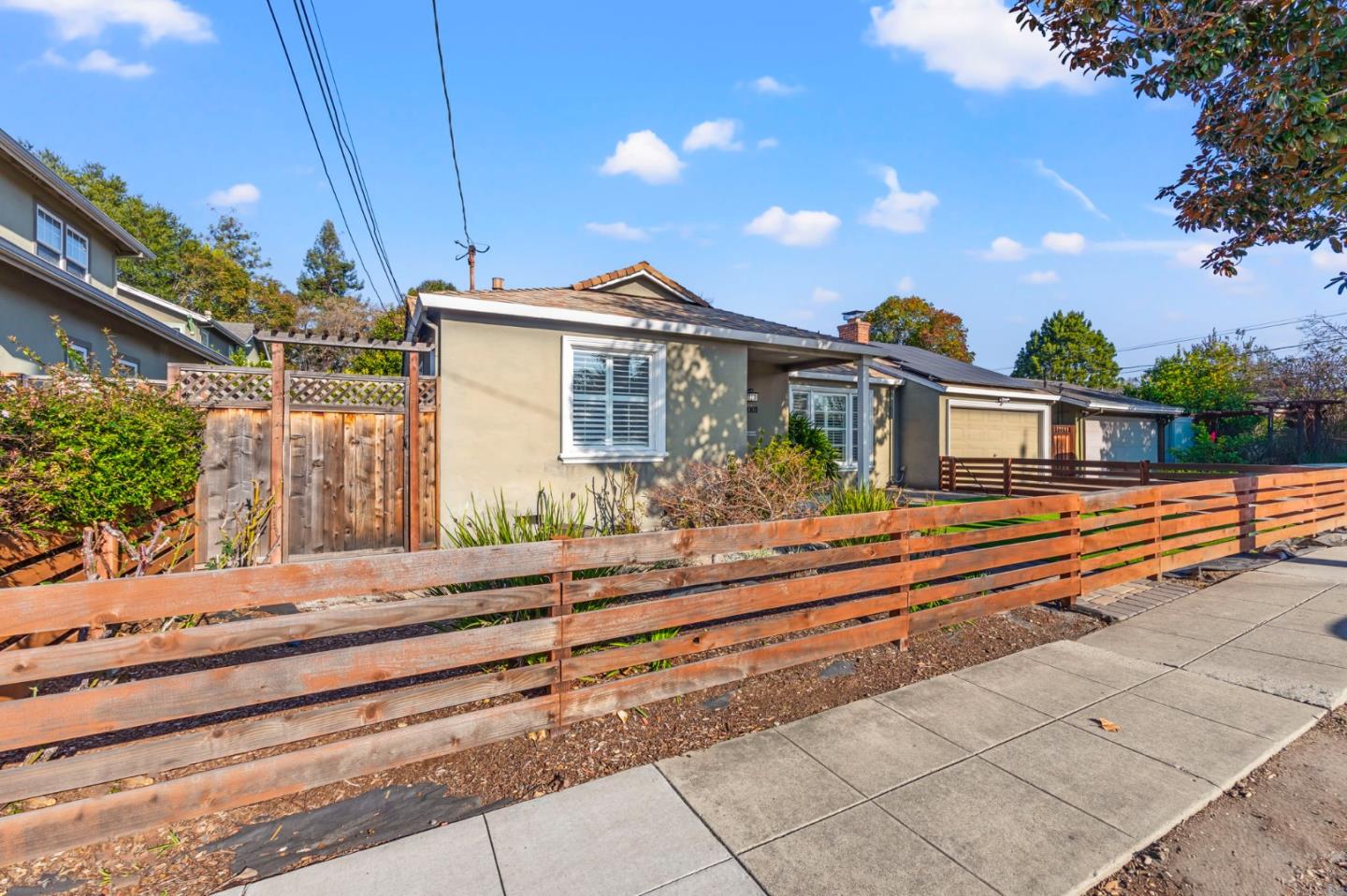 Detail Gallery Image 2 of 61 For 1001 Curtner Ave, San Jose,  CA 95125 - 3 Beds | 2 Baths