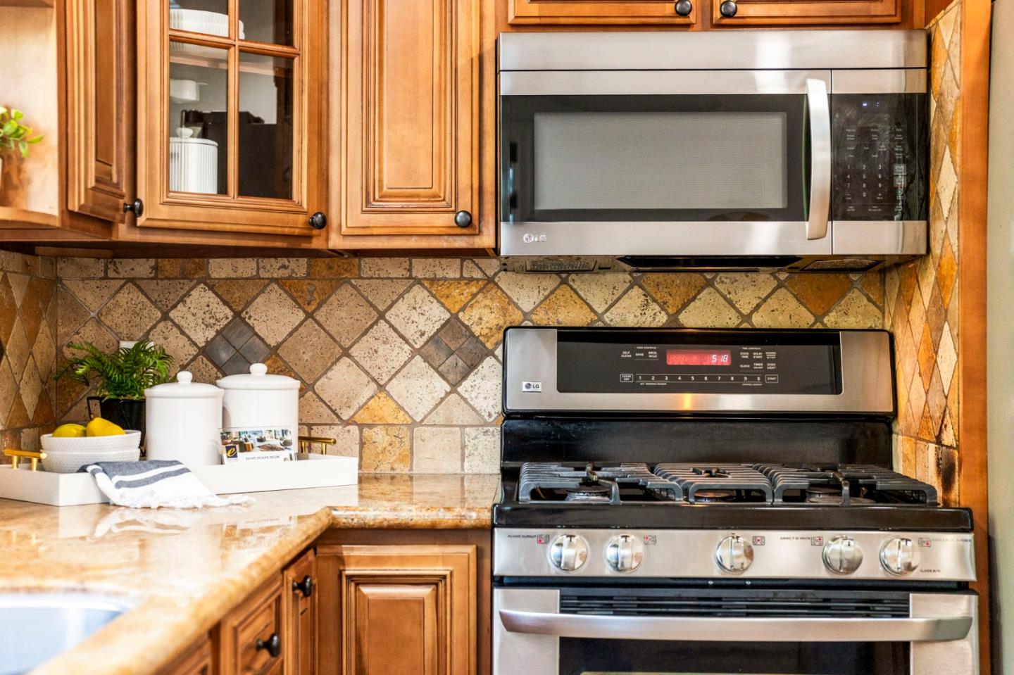 Detail Gallery Image 45 of 61 For 1001 Curtner Ave, San Jose,  CA 95125 - 3 Beds | 2 Baths