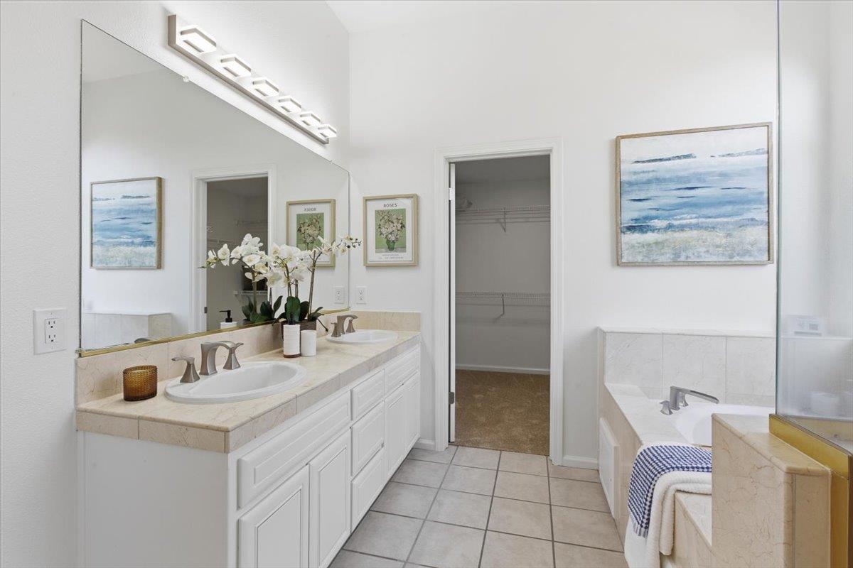 Detail Gallery Image 30 of 60 For 10884 via Sorrento, Cupertino,  CA 95014 - 4 Beds | 2/1 Baths