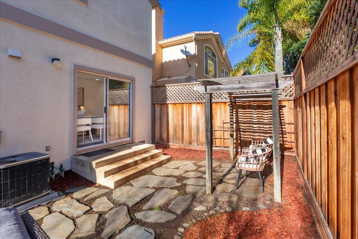 Detail Gallery Image 37 of 60 For 10884 via Sorrento, Cupertino,  CA 95014 - 4 Beds | 2/1 Baths