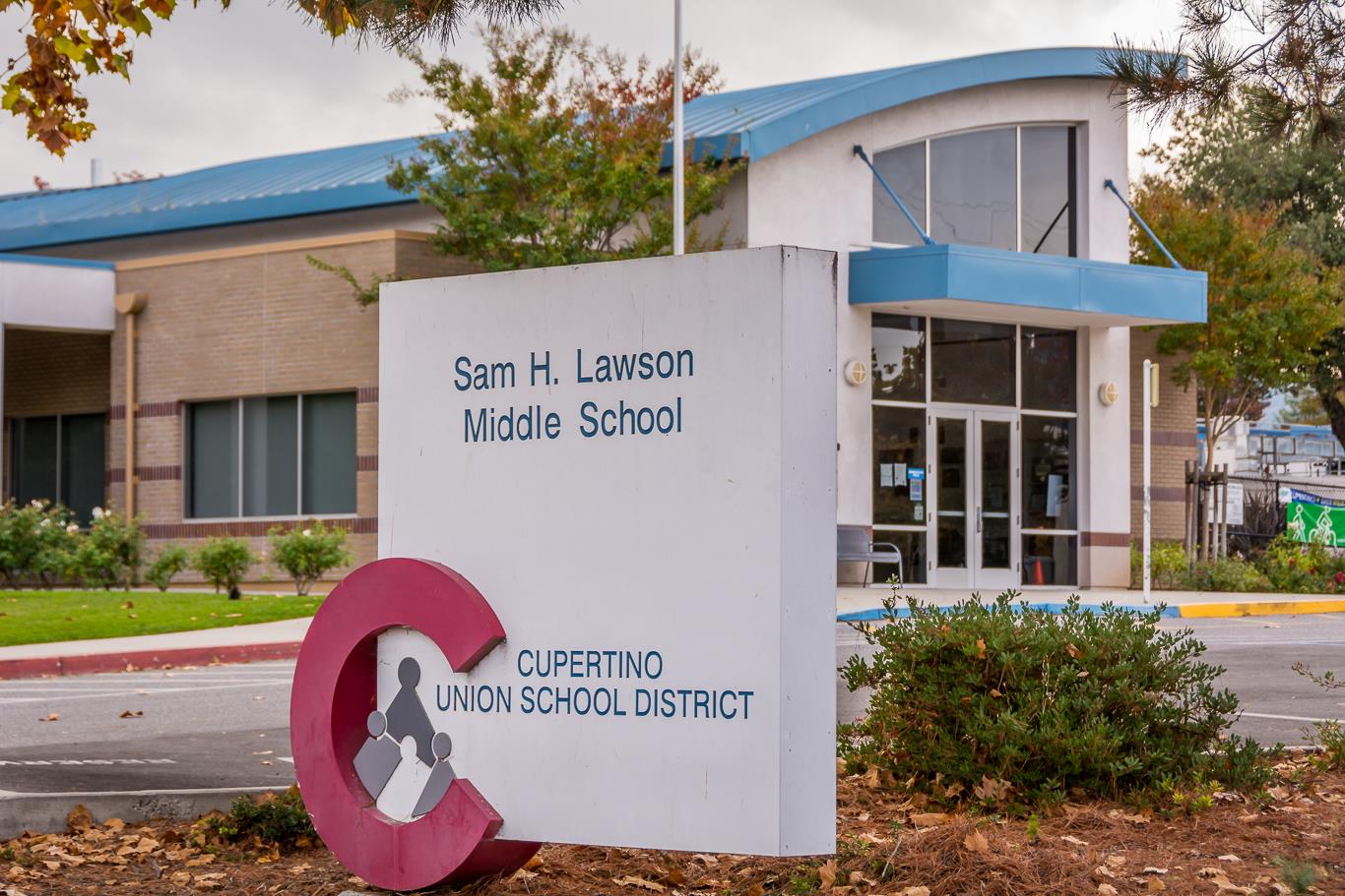 Detail Gallery Image 54 of 60 For 10884 via Sorrento, Cupertino,  CA 95014 - 4 Beds | 2/1 Baths