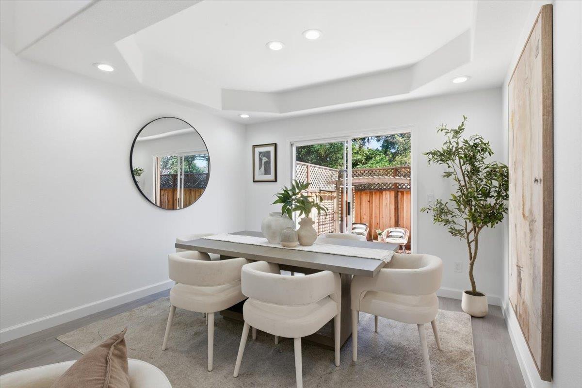 Detail Gallery Image 9 of 60 For 10884 via Sorrento, Cupertino,  CA 95014 - 4 Beds | 2/1 Baths
