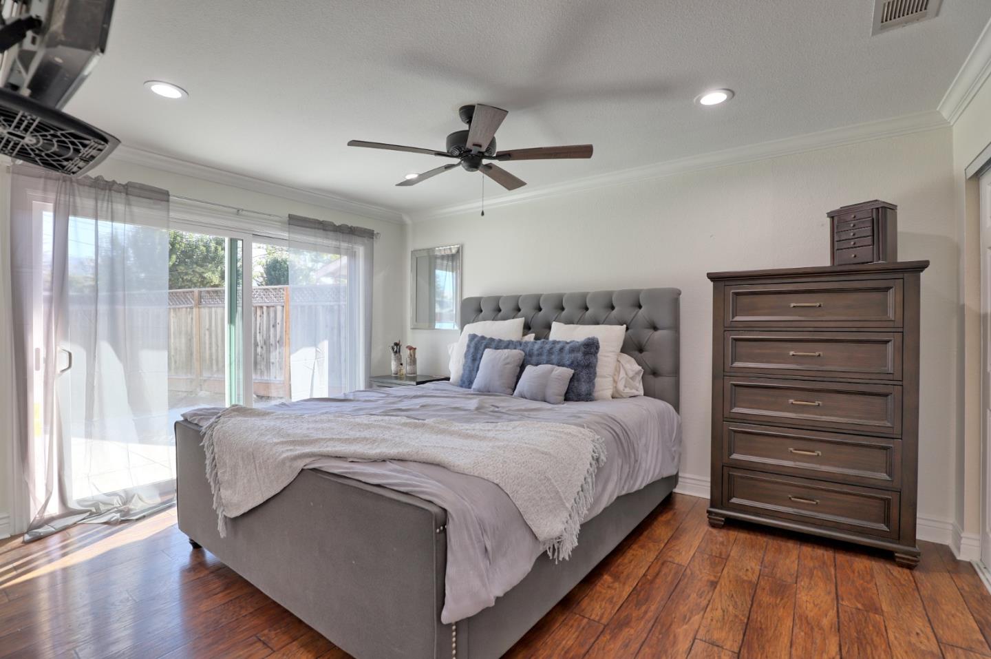 Detail Gallery Image 17 of 26 For 3874 Forester Ct, San Jose,  CA 95121 - 5 Beds | 3 Baths