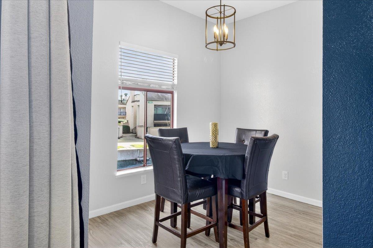 Detail Gallery Image 13 of 34 For 2400 N Main St #F,  Salinas,  CA 93906 - 1 Beds | 1 Baths