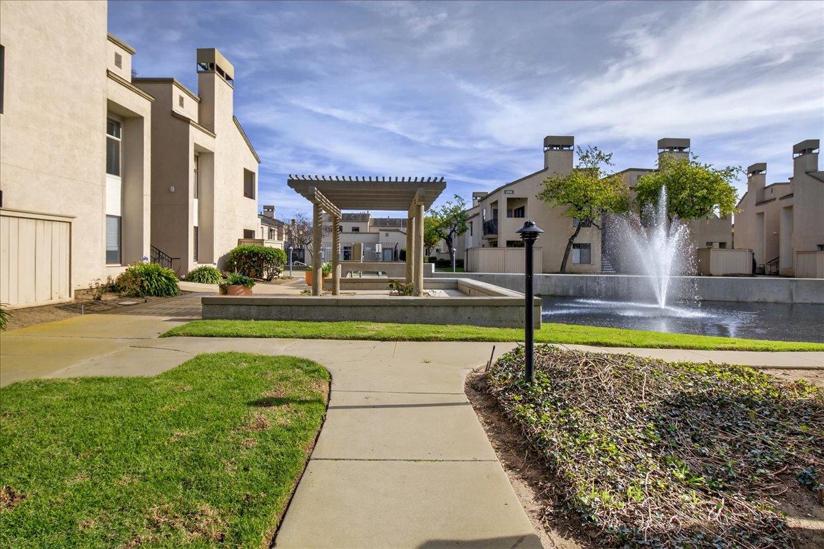 Detail Gallery Image 25 of 34 For 2400 N Main St #F,  Salinas,  CA 93906 - 1 Beds | 1 Baths