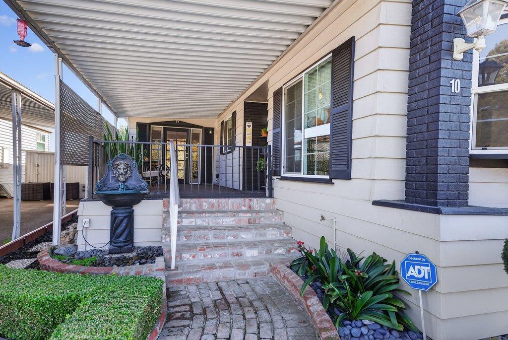 Detail Gallery Image 3 of 39 For 10 Pera Dr #10,  Watsonville,  CA 95076 - 2 Beds | 2 Baths