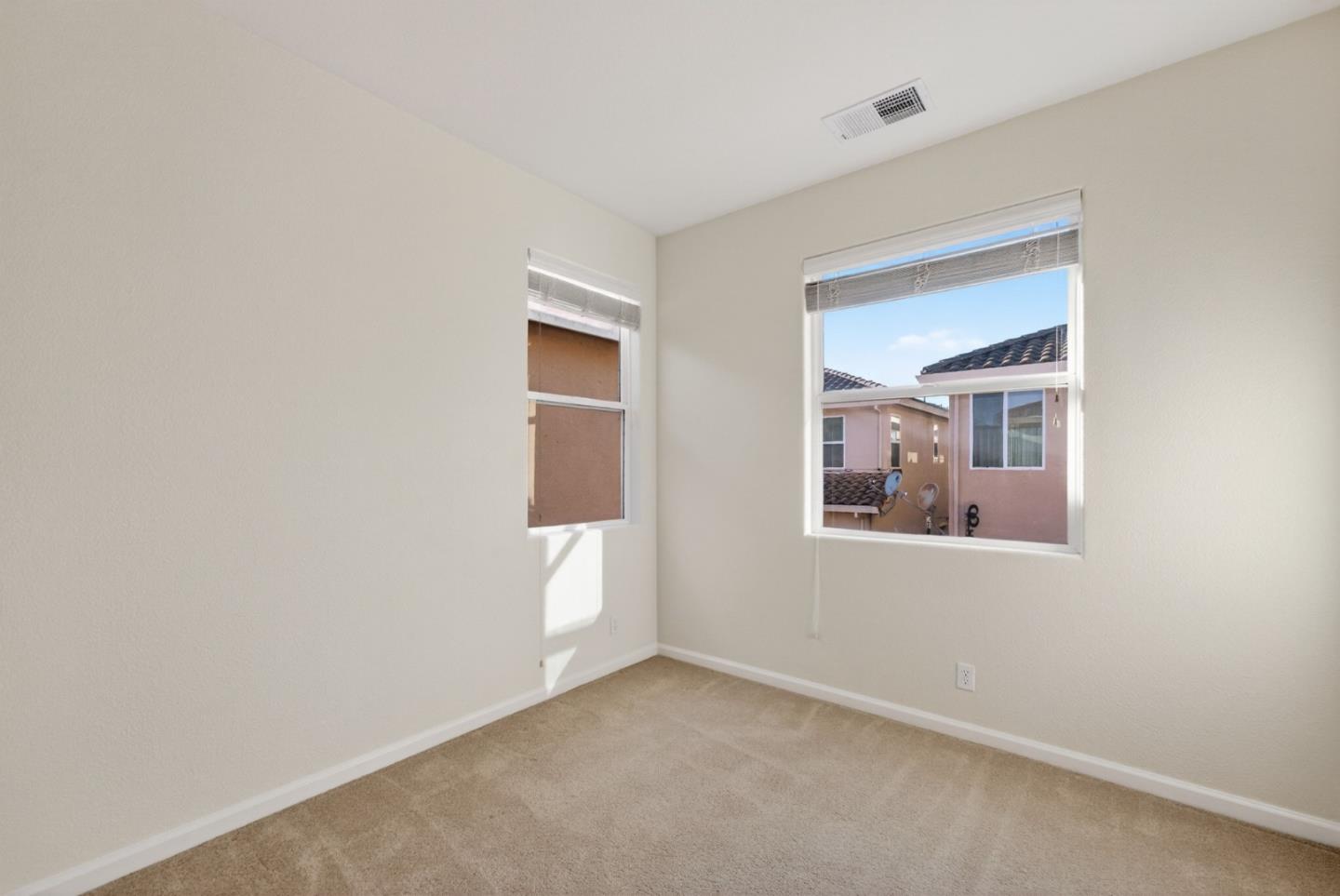 Detail Gallery Image 18 of 30 For 714 Arce St, Watsonville,  CA 95076 - 5 Beds | 2/1 Baths