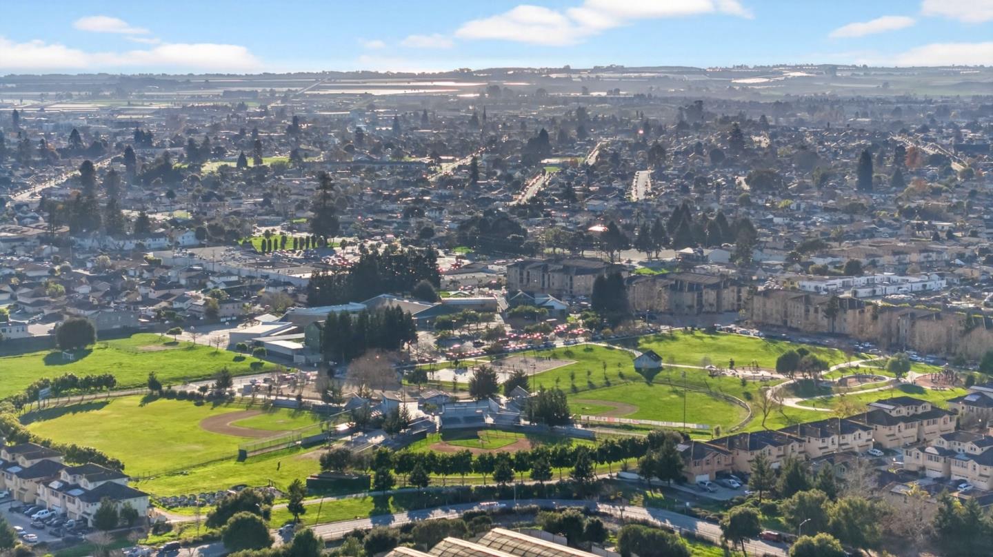 Detail Gallery Image 25 of 30 For 714 Arce St, Watsonville,  CA 95076 - 5 Beds | 2/1 Baths