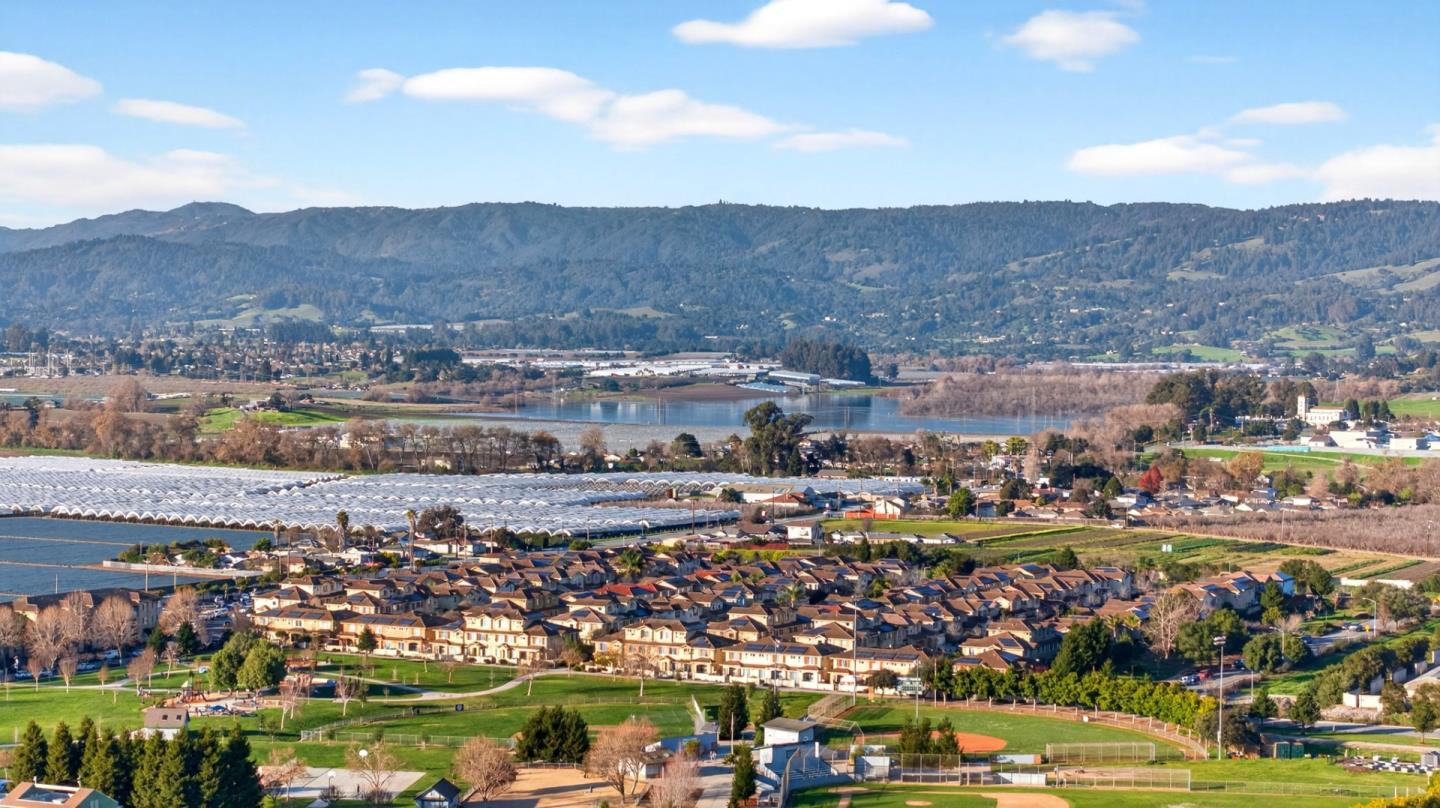 Detail Gallery Image 27 of 30 For 714 Arce St, Watsonville,  CA 95076 - 5 Beds | 2/1 Baths