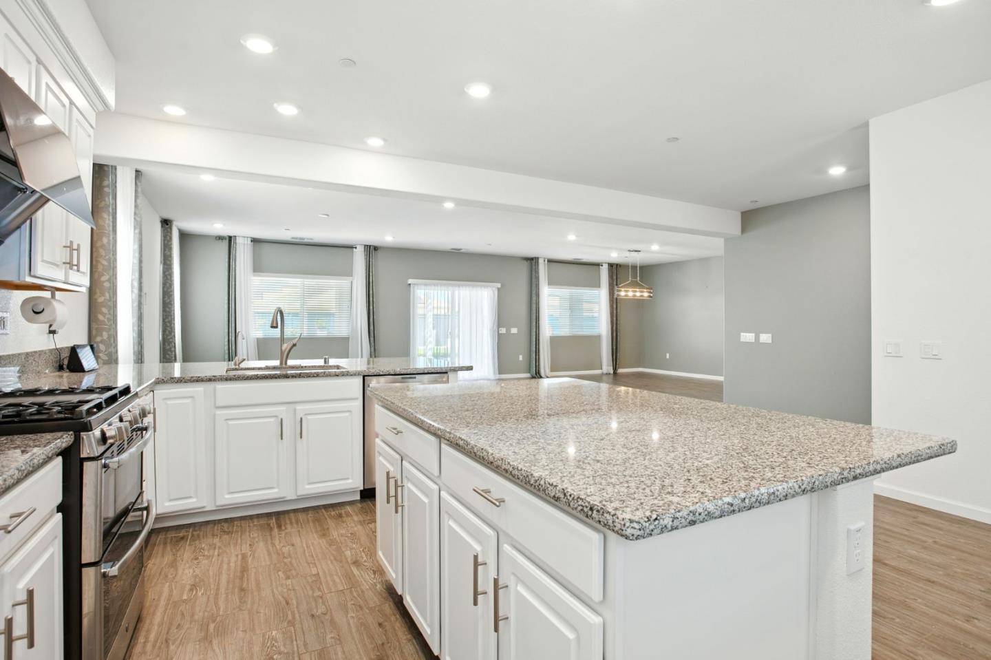 Detail Gallery Image 15 of 26 For 2061 Doncaster Ct, Olivehurst,  CA 95961 - 3 Beds | 2 Baths