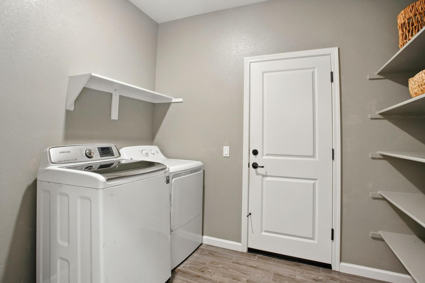 Detail Gallery Image 23 of 26 For 2061 Doncaster Ct, Olivehurst,  CA 95961 - 3 Beds | 2 Baths