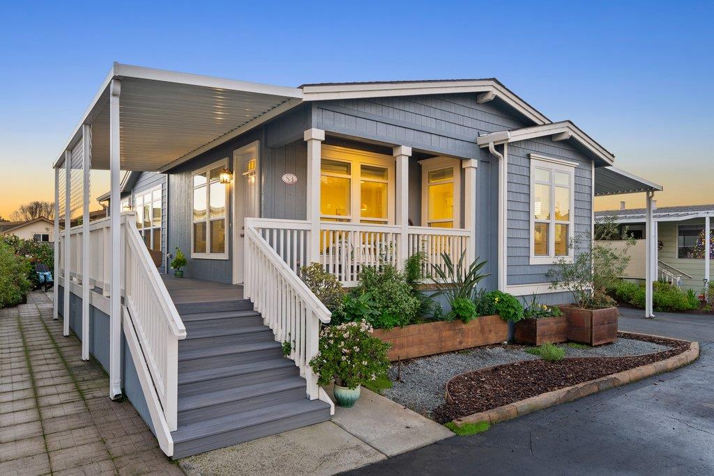 Detail Gallery Image 2 of 56 For 83 Leawood St #83,  Aptos,  CA 95003 - 2 Beds | 2 Baths