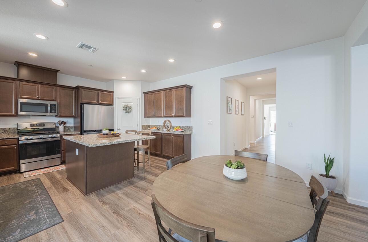 Detail Gallery Image 13 of 39 For 509 Davalos St, Soledad,  CA 93960 - 4 Beds | 2 Baths