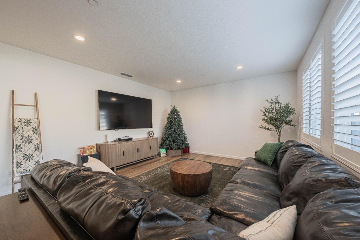 Detail Gallery Image 9 of 39 For 509 Davalos St, Soledad,  CA 93960 - 4 Beds | 2 Baths