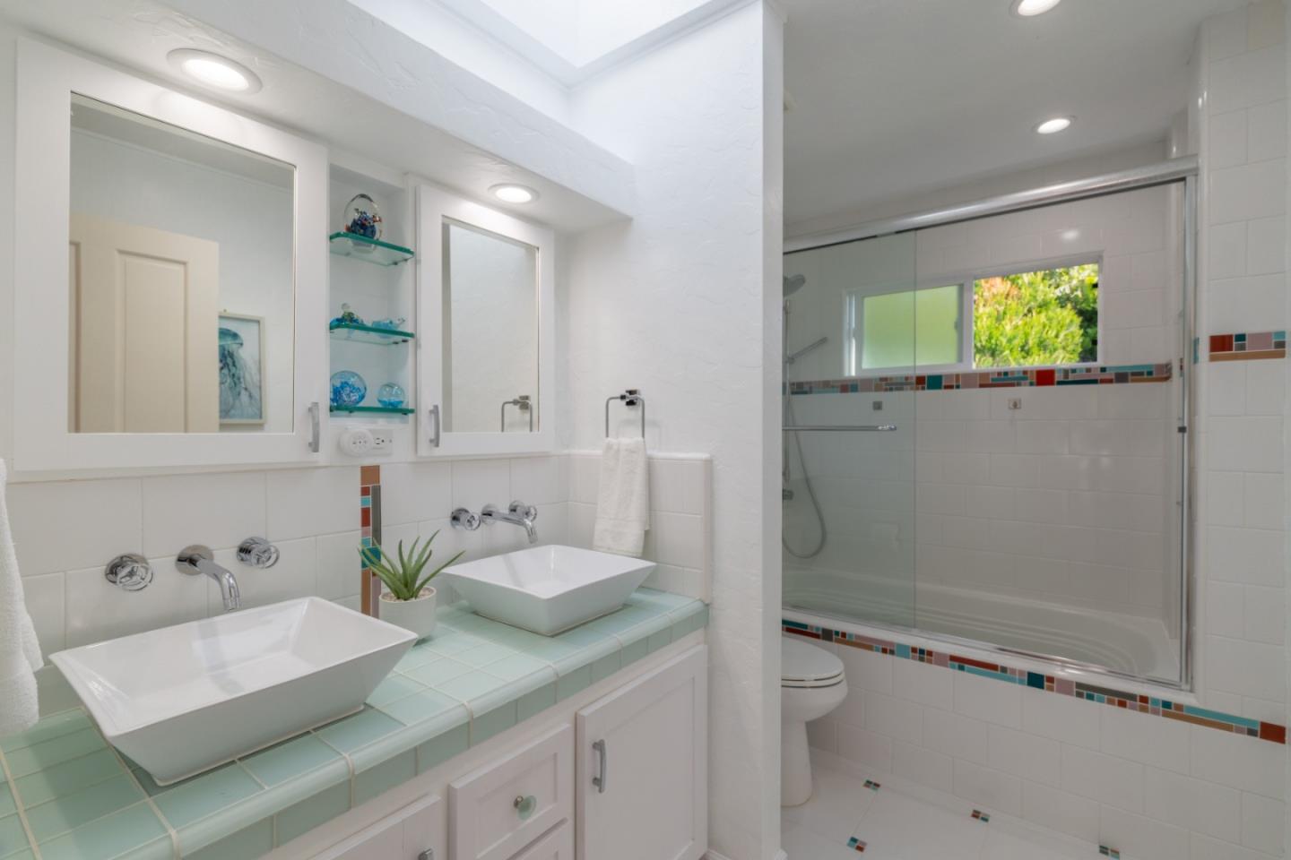 Detail Gallery Image 14 of 21 For 1105 Funston Ave, Pacific Grove,  CA 93950 - 4 Beds | 2 Baths