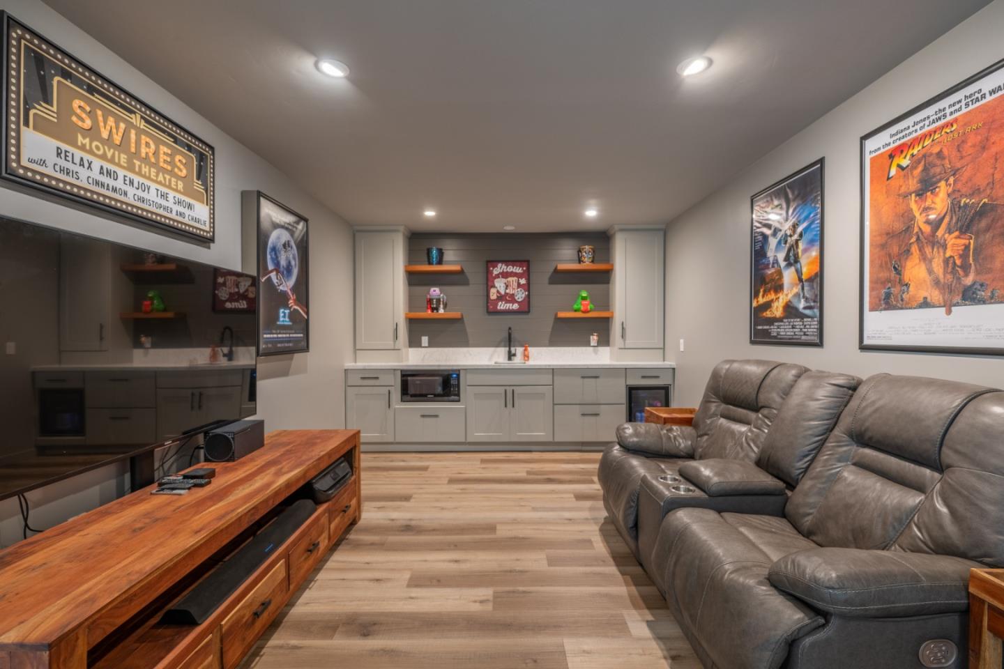 Detail Gallery Image 16 of 21 For 1105 Funston Ave, Pacific Grove,  CA 93950 - 4 Beds | 2 Baths