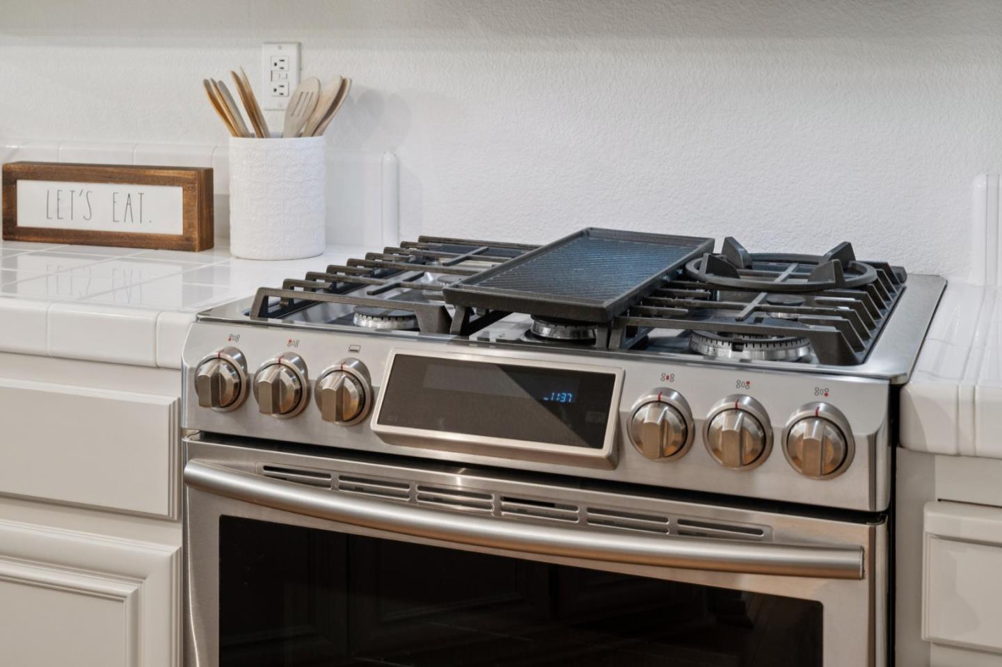 Detail Gallery Image 11 of 23 For 3315 Skyward Pl, San Jose,  CA 95136 - 2 Beds | 2 Baths