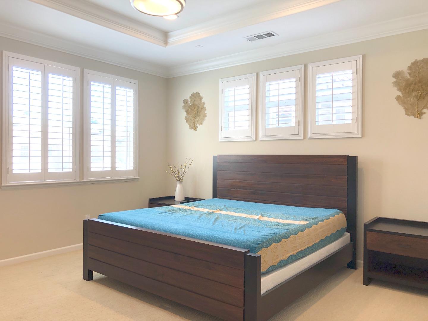 Detail Gallery Image 11 of 20 For 3273 La Rochelle Way, San Jose,  CA 95135 - 3 Beds | 2/1 Baths