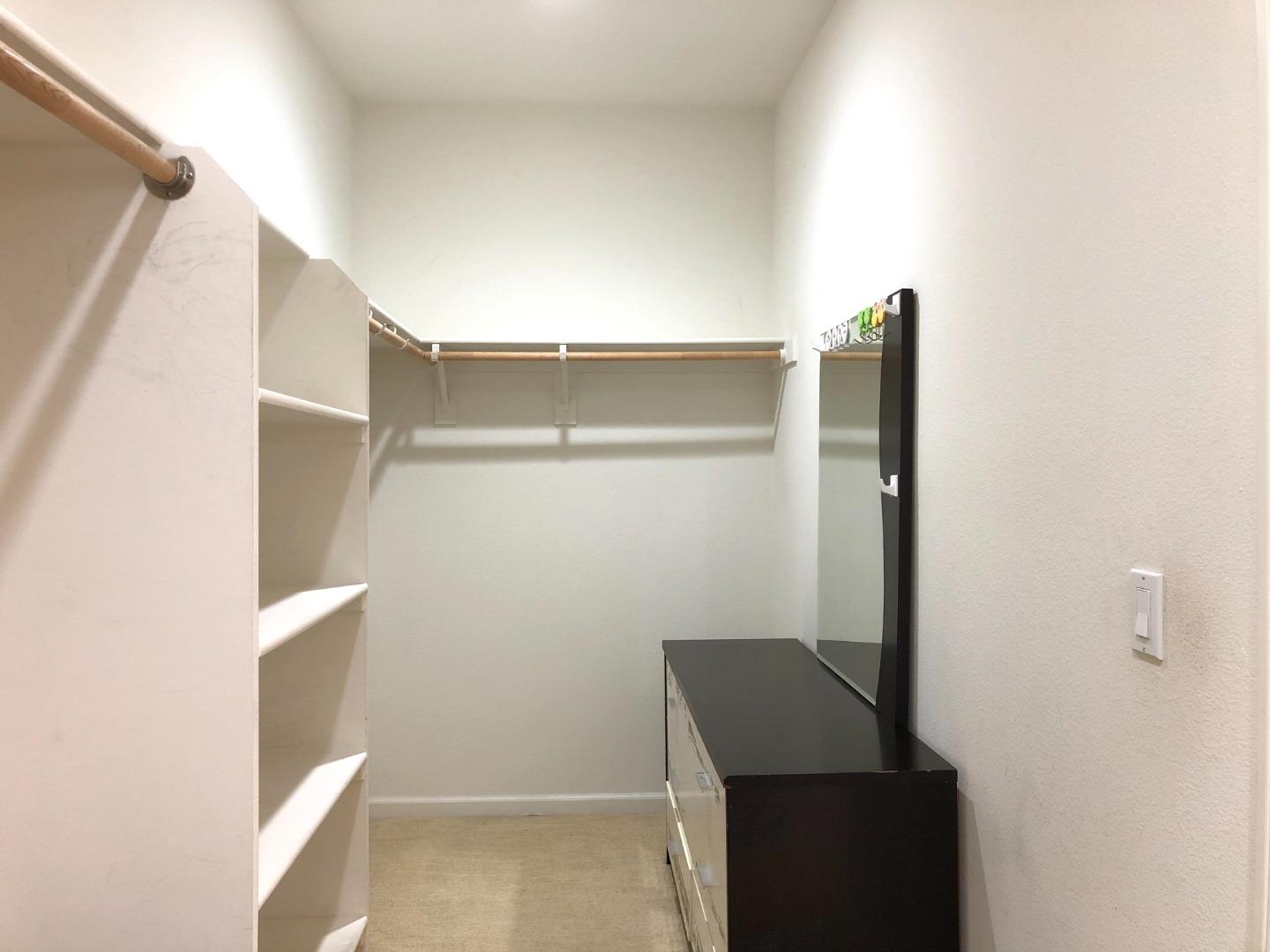 Detail Gallery Image 14 of 20 For 3273 La Rochelle Way, San Jose,  CA 95135 - 3 Beds | 2/1 Baths