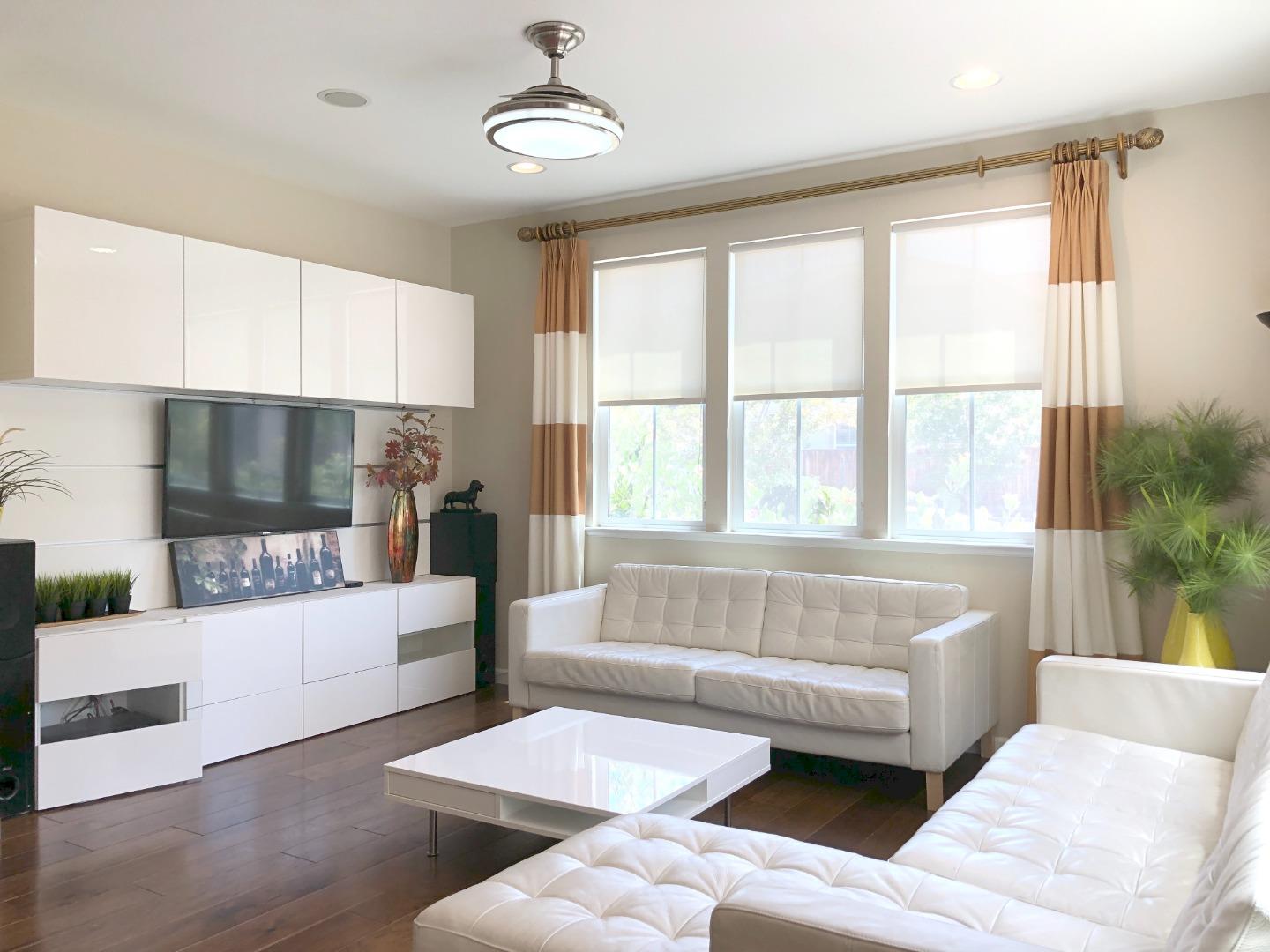 Detail Gallery Image 4 of 20 For 3273 La Rochelle Way, San Jose,  CA 95135 - 3 Beds | 2/1 Baths