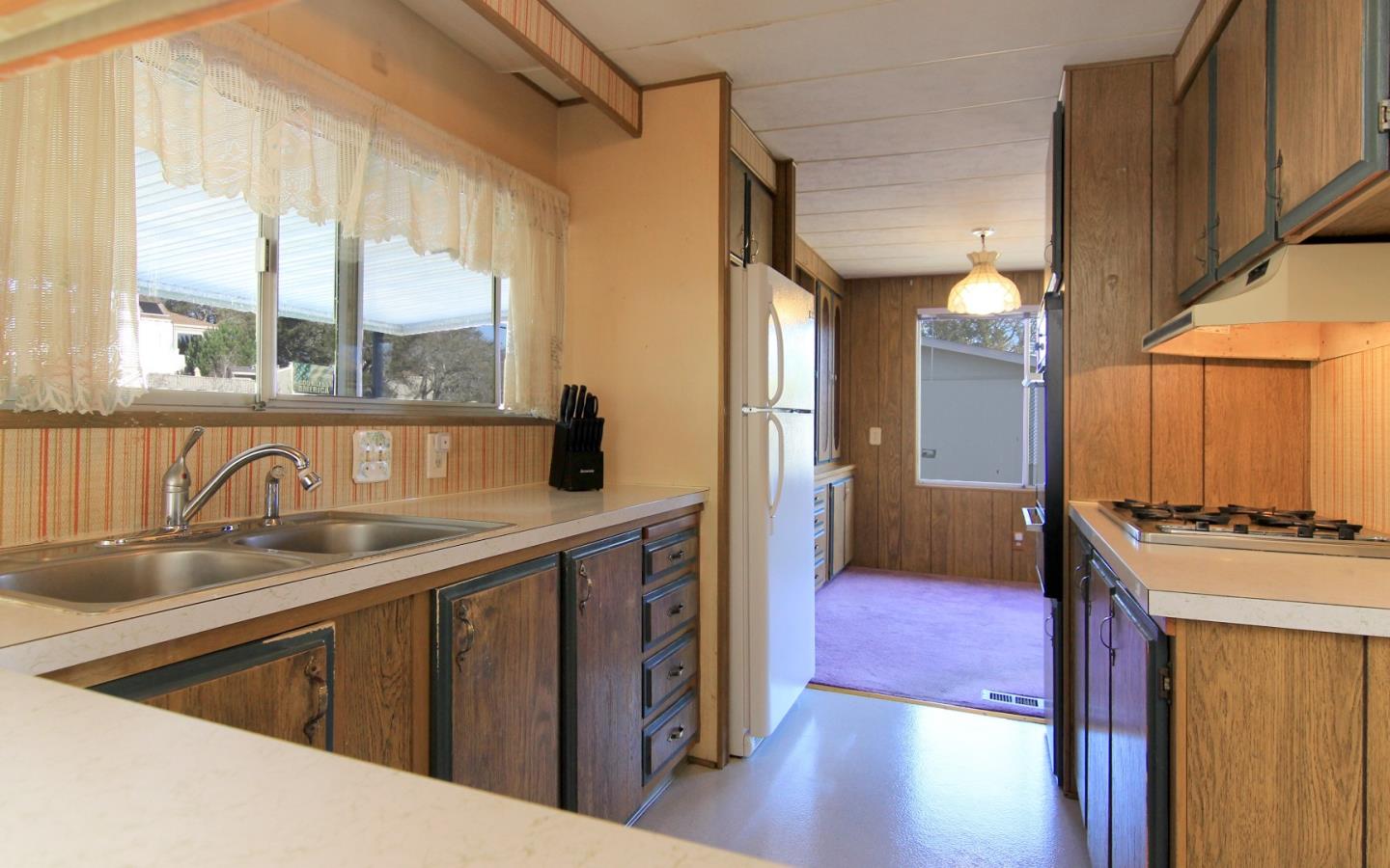 Detail Gallery Image 10 of 42 For 800 Brommer #91,  Santa Cruz,  CA 95062 - 2 Beds | 2 Baths