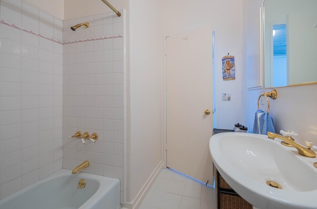 Detail Gallery Image 24 of 28 For Sw Corner San Carlos & 10th, Carmel,  CA 93921 - 2 Beds | 2 Baths