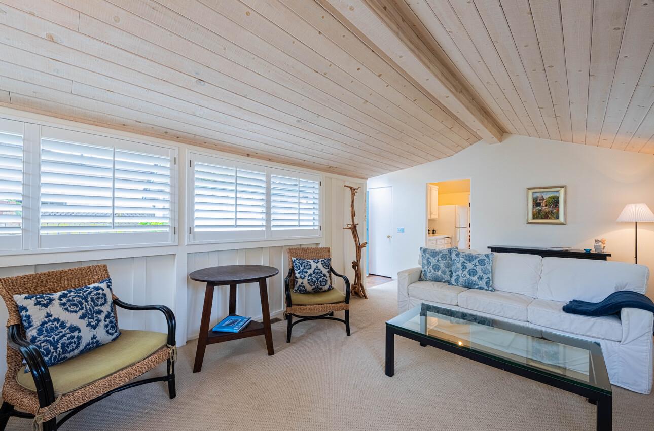 Detail Gallery Image 9 of 28 For Sw Corner San Carlos & 10th, Carmel,  CA 93921 - 2 Beds | 2 Baths