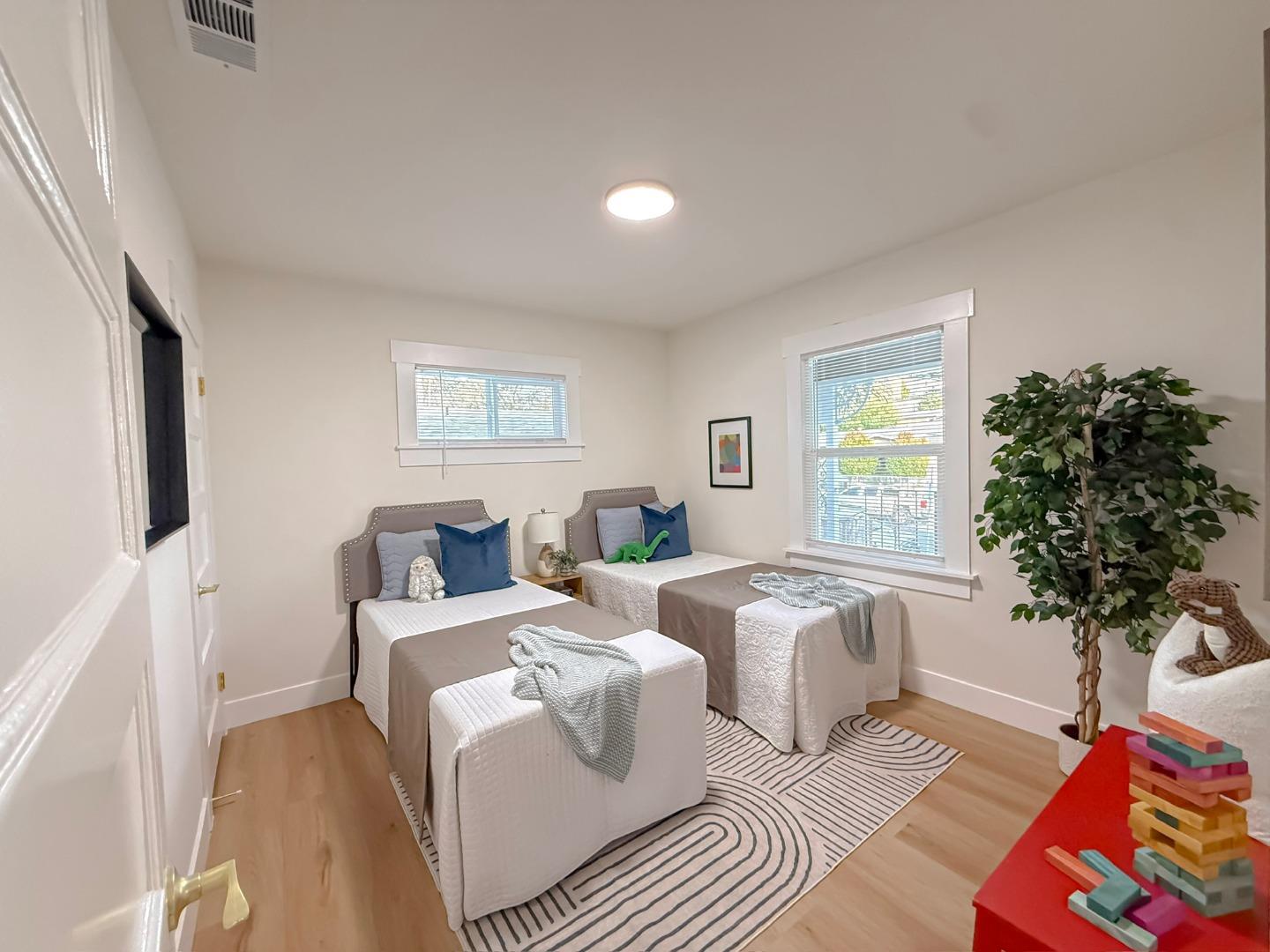 Detail Gallery Image 14 of 27 For 2795 25th Ave, Oakland,  CA 94601 - 3 Beds | 1 Baths