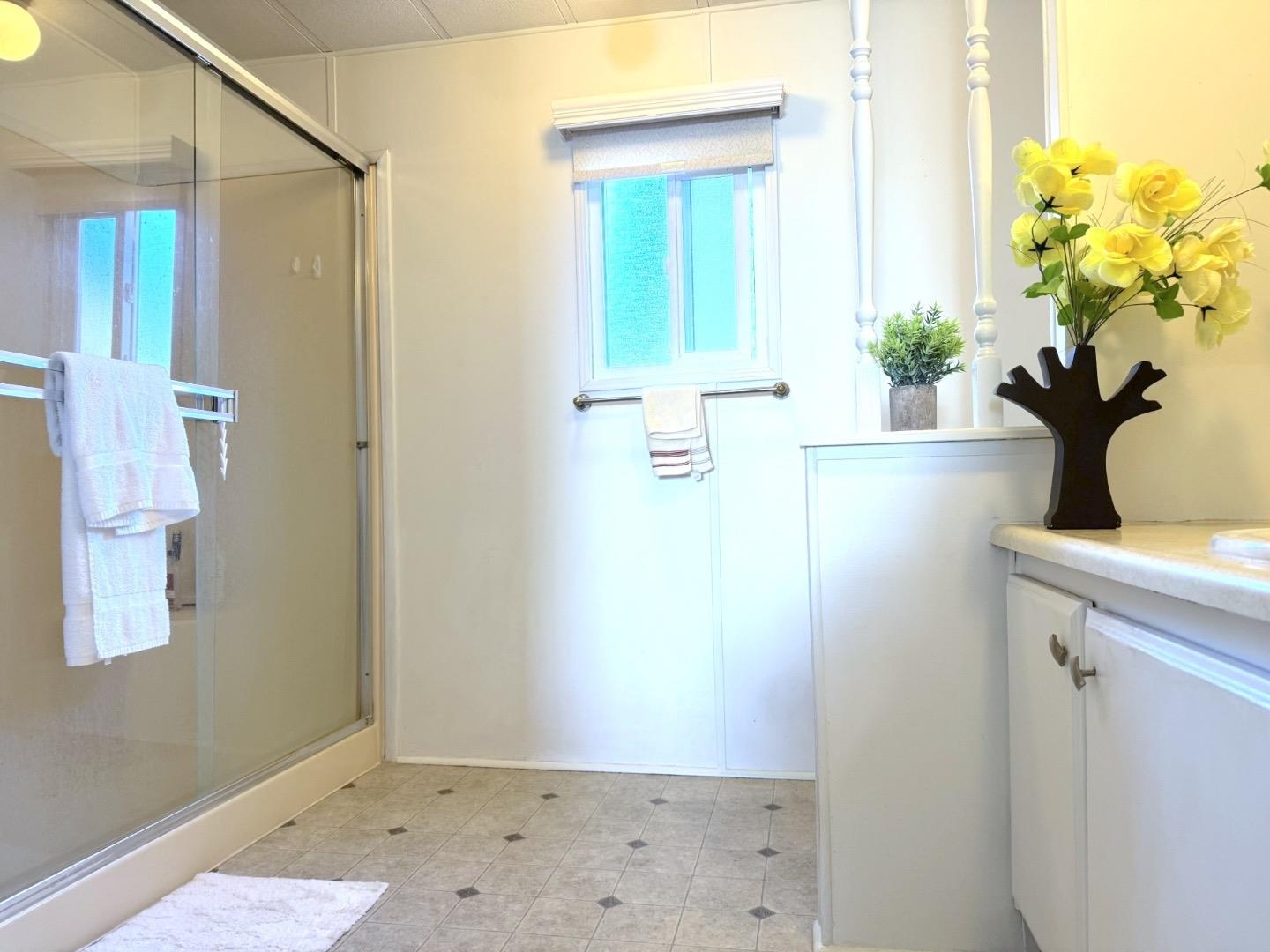 Detail Gallery Image 13 of 32 For 1279 via Jose #106,  Livermore,  CA 94551 - 3 Beds | 2 Baths