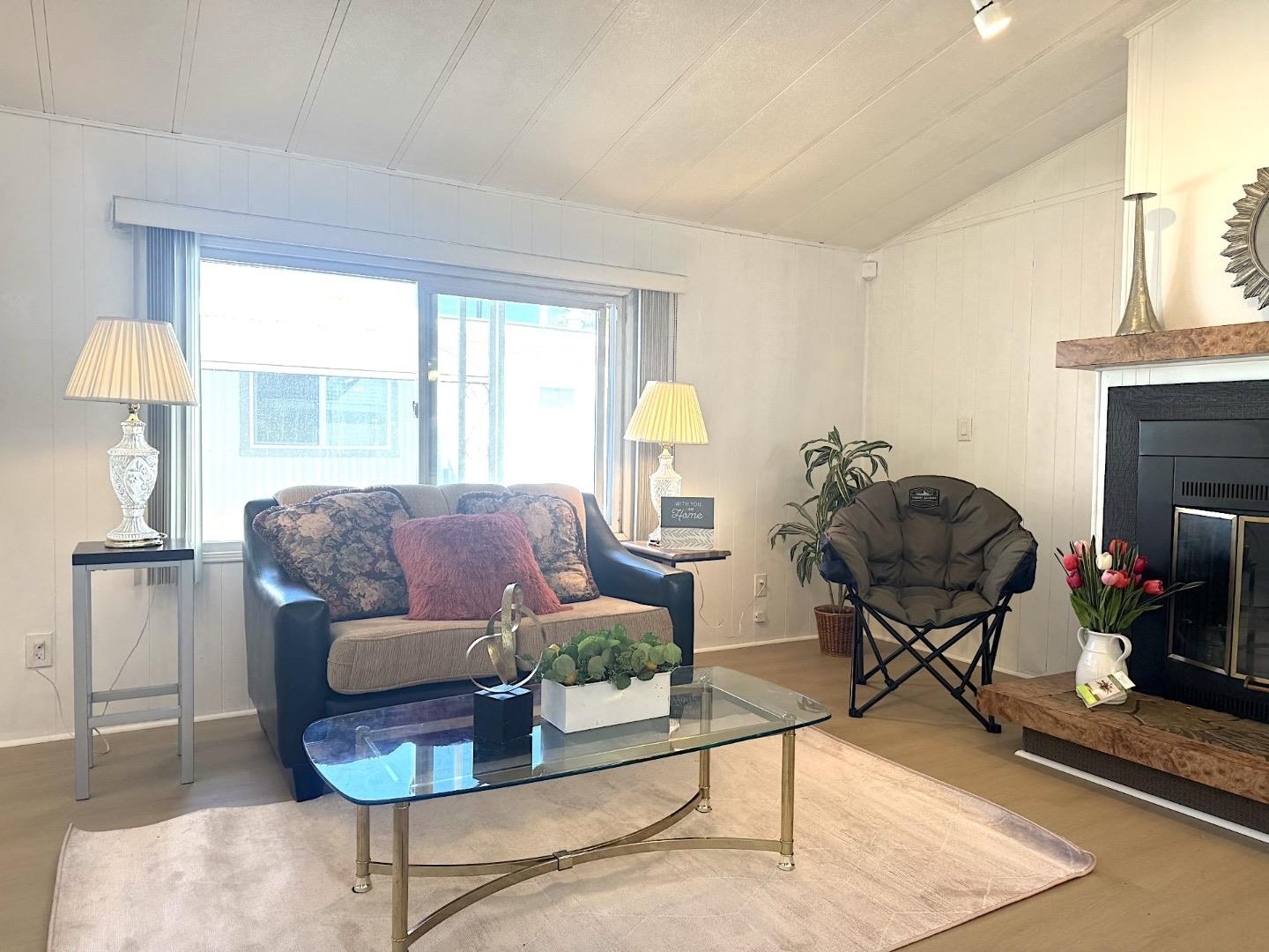 Detail Gallery Image 7 of 32 For 1279 via Jose #106,  Livermore,  CA 94551 - 3 Beds | 2 Baths