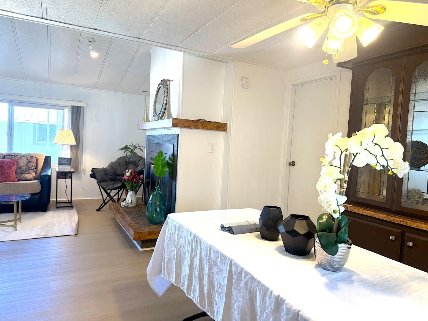 Detail Gallery Image 9 of 32 For 1279 via Jose #106,  Livermore,  CA 94551 - 3 Beds | 2 Baths