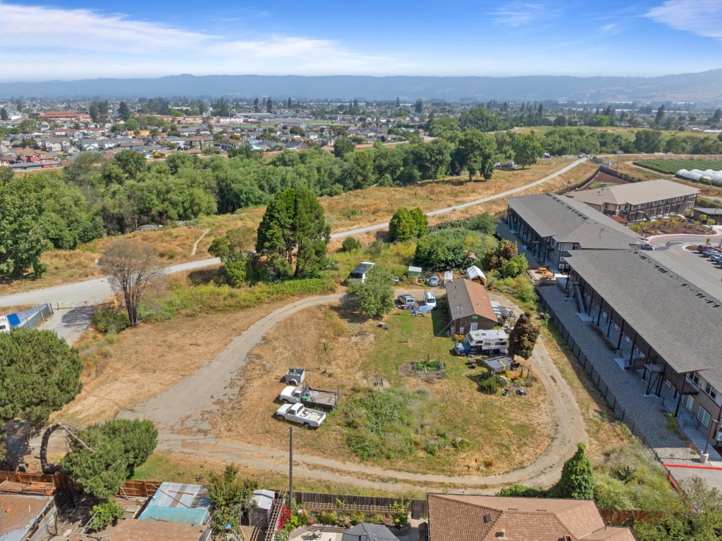 Detail Gallery Image 2 of 11 For 124 Gonda St, Royal Oaks,  CA 95076 - – Beds | – Baths