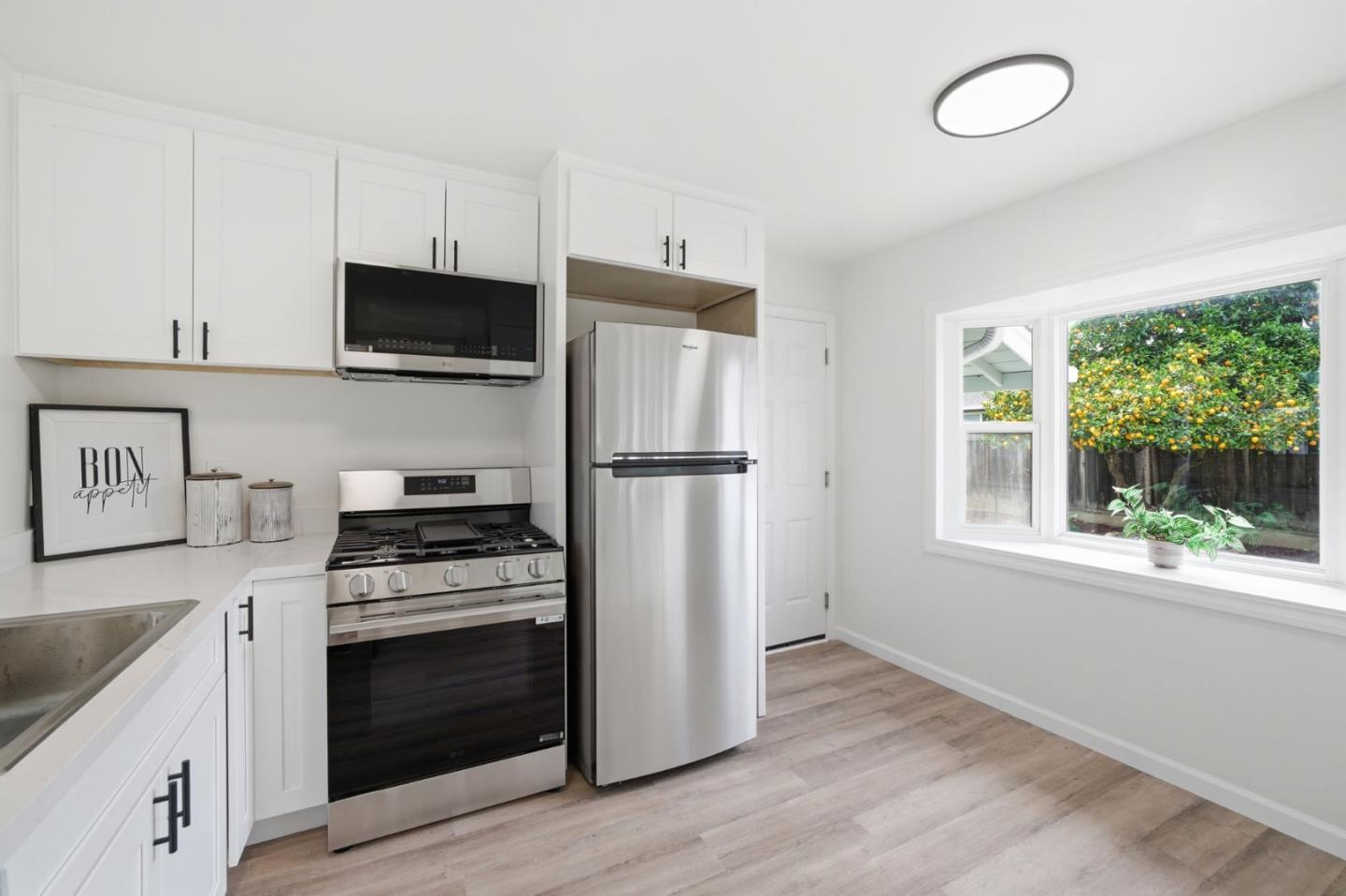 Detail Gallery Image 15 of 37 For 150 Kit Carson Ct, Santa Clara,  CA 95050 - 3 Beds | 2 Baths