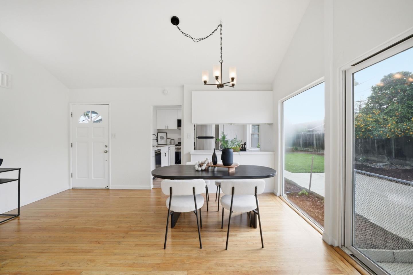 Detail Gallery Image 18 of 37 For 150 Kit Carson Ct, Santa Clara,  CA 95050 - 3 Beds | 2 Baths