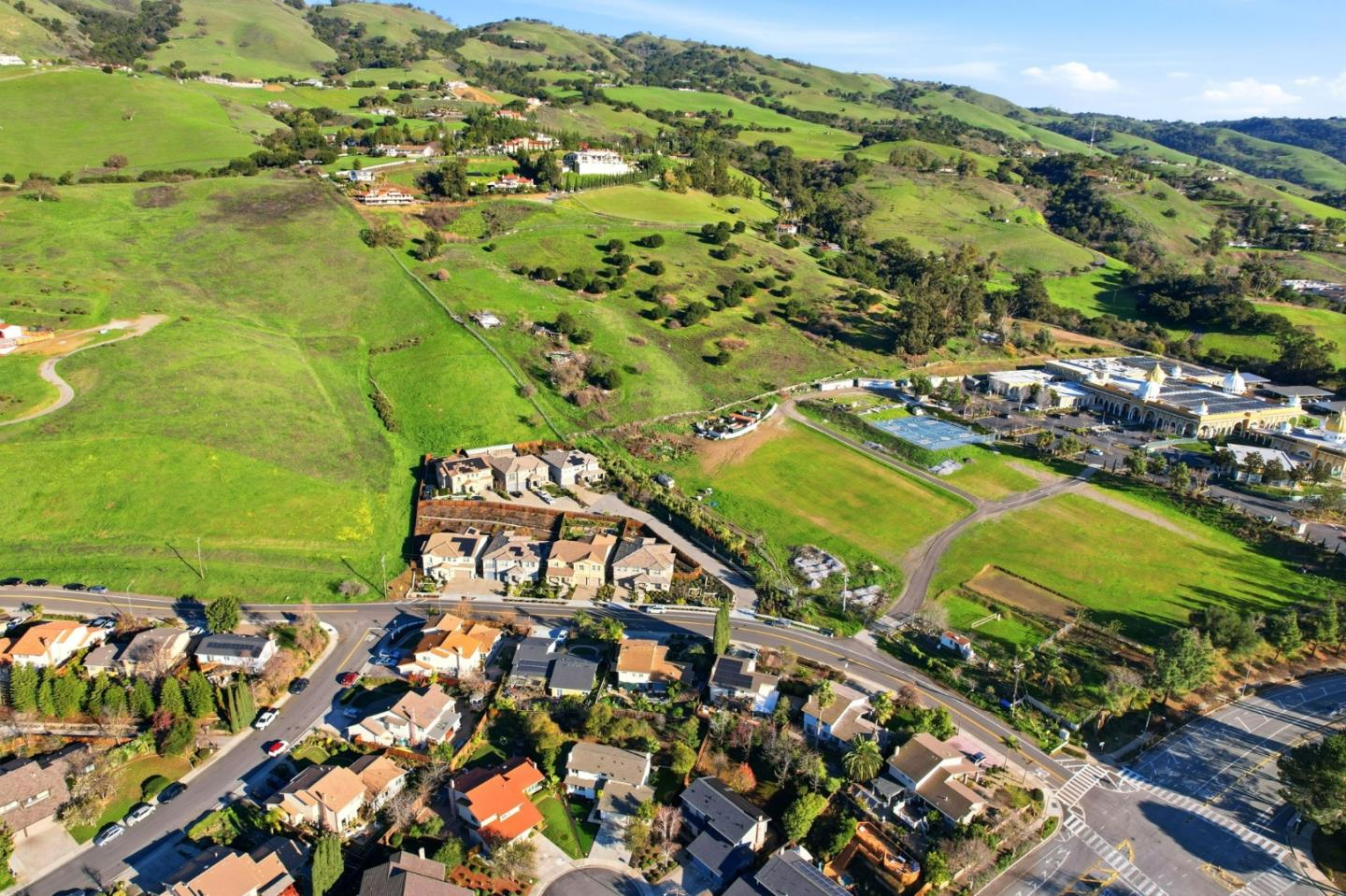 Detail Gallery Image 48 of 56 For 3668 Summit Ridge Ct, San Jose,  CA 95148 - 4 Beds | 2/1 Baths