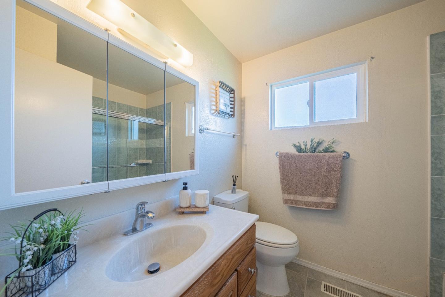 Detail Gallery Image 30 of 37 For 9525 S Century Oak Rd, Salinas,  CA 93907 - 3 Beds | 2 Baths
