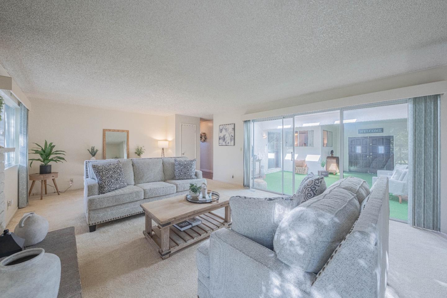 Detail Gallery Image 8 of 37 For 9525 S Century Oak Rd, Salinas,  CA 93907 - 3 Beds | 2 Baths