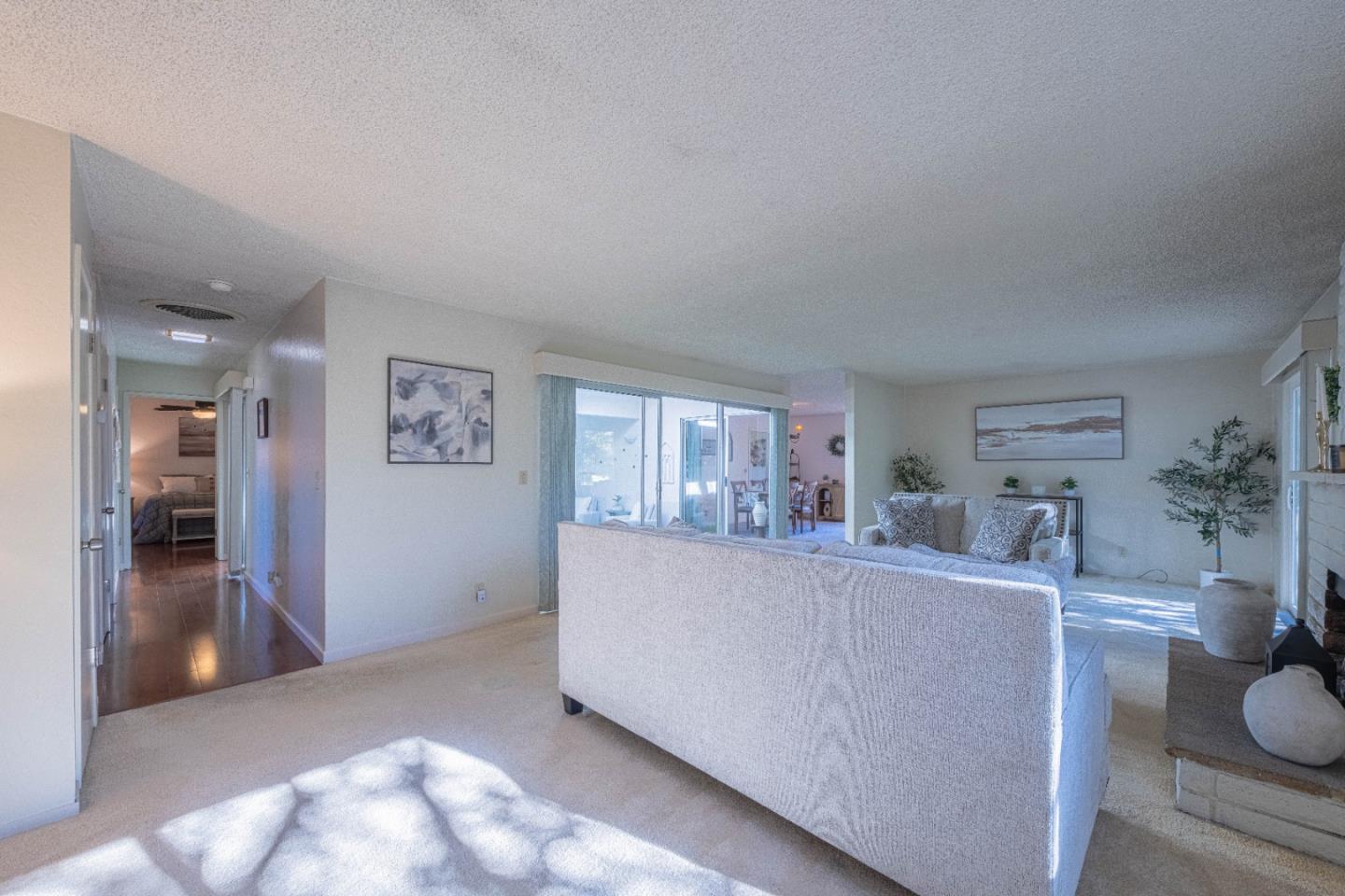 Detail Gallery Image 9 of 37 For 9525 S Century Oak Rd, Salinas,  CA 93907 - 3 Beds | 2 Baths