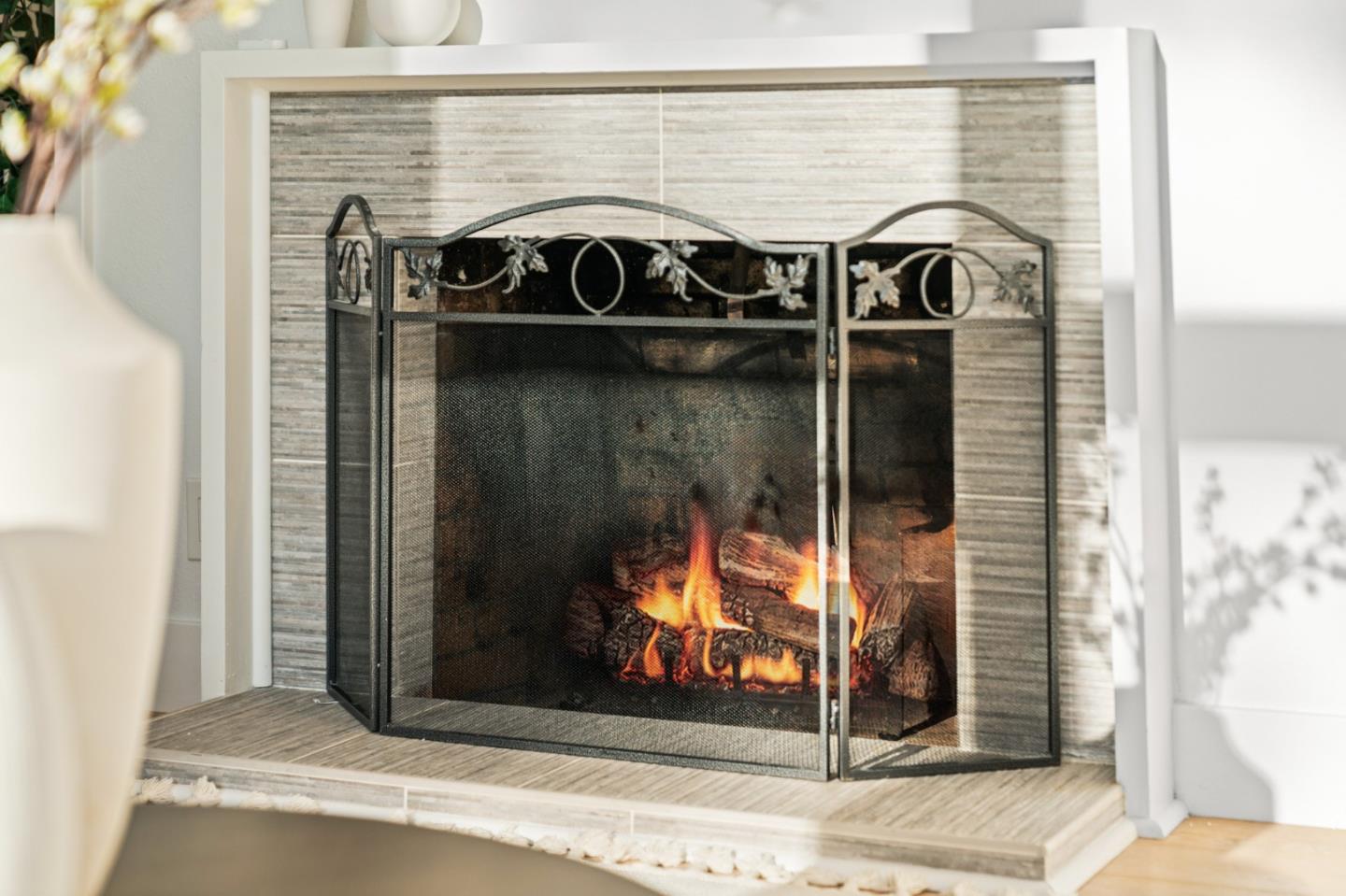 Detail Gallery Image 11 of 81 For 3151 Ramona St, Palo Alto,  CA 94306 - 3 Beds | 3 Baths