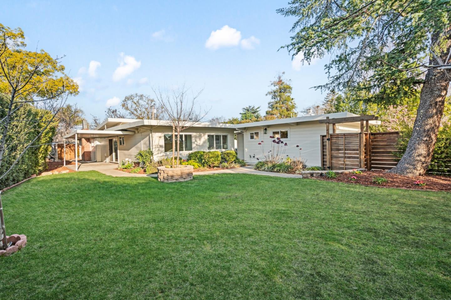 Detail Gallery Image 49 of 81 For 3151 Ramona St, Palo Alto,  CA 94306 - 3 Beds | 3 Baths