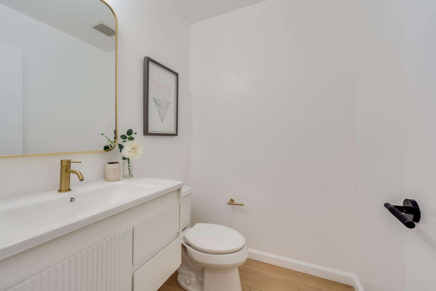 Detail Gallery Image 10 of 39 For 853 Erie Cir, Milpitas,  CA 95035 - 4 Beds | 2/1 Baths