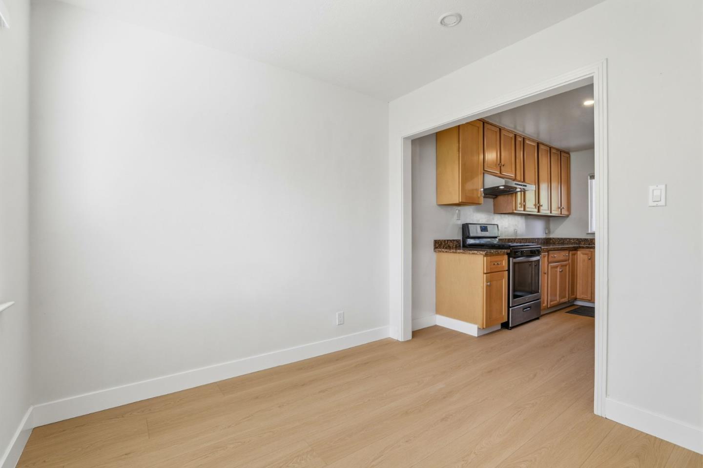 Detail Gallery Image 10 of 29 For 440 N Milton Ave, Campbell,  CA 95008 - 3 Beds | 1/1 Baths